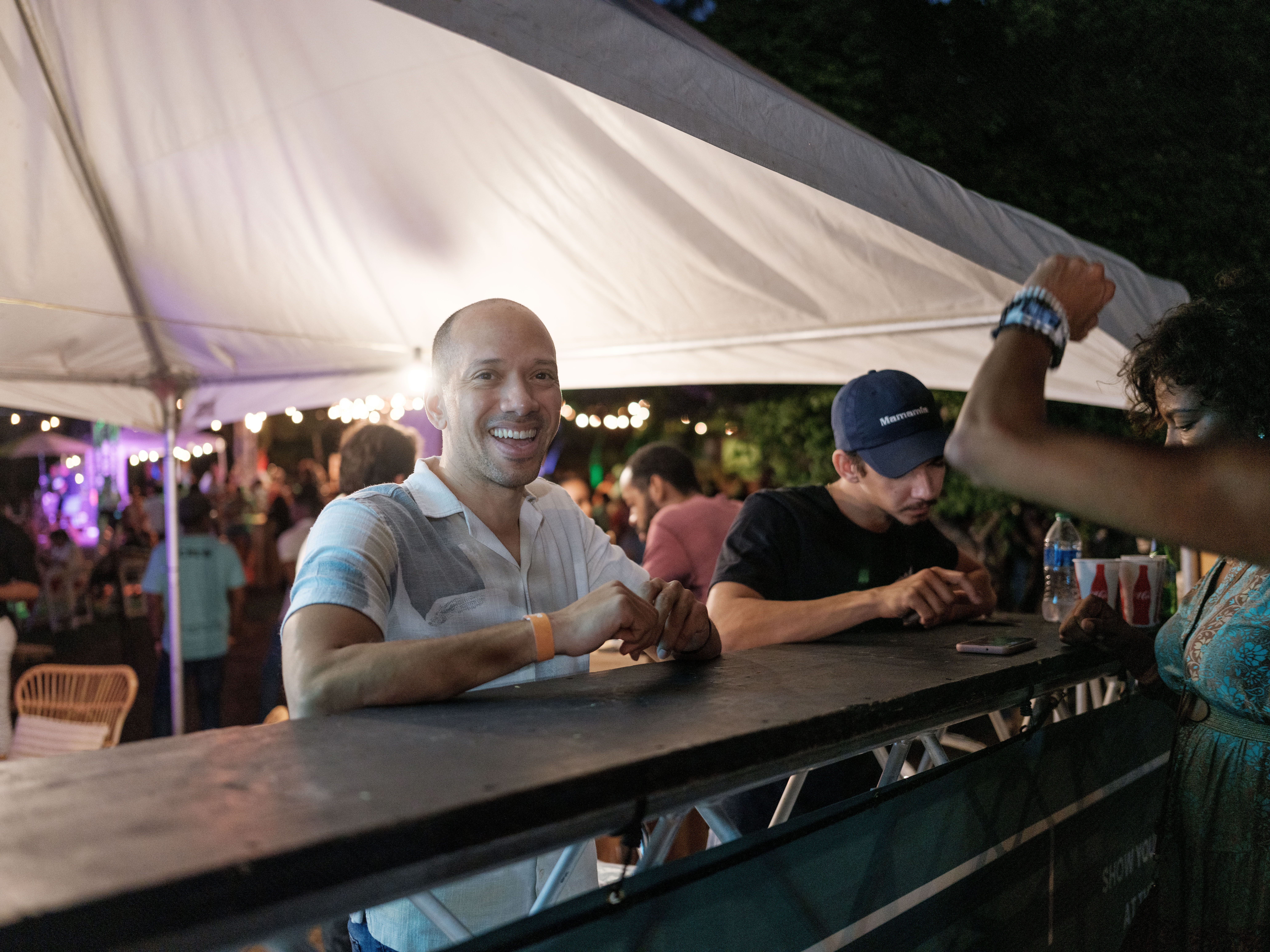 Photo depicting smiling person at Kolektivo Festival.