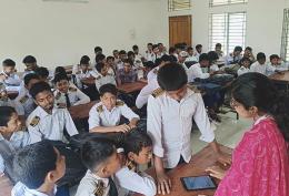 Manush-E students